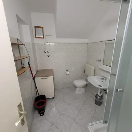 Familienwohnung Fuer 2 Erwachsene Und 2 Apartment *